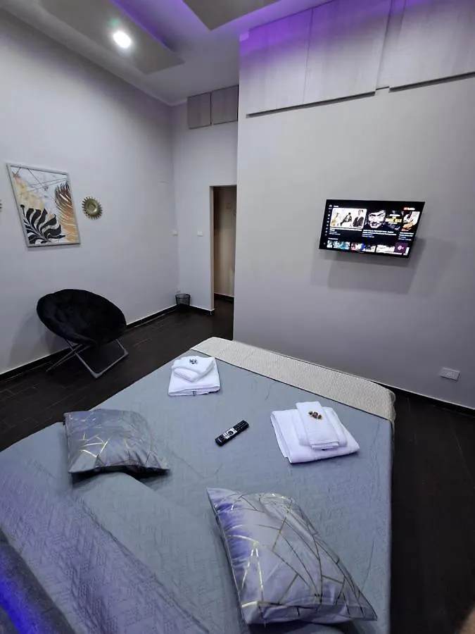 Гостевой дом Aircraft Services Rooms Неаполь