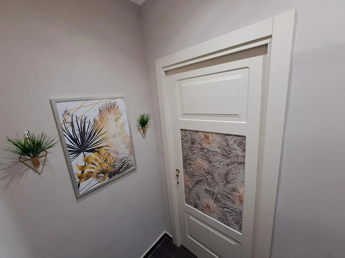 Aircraft Services Rooms Неаполь Италия