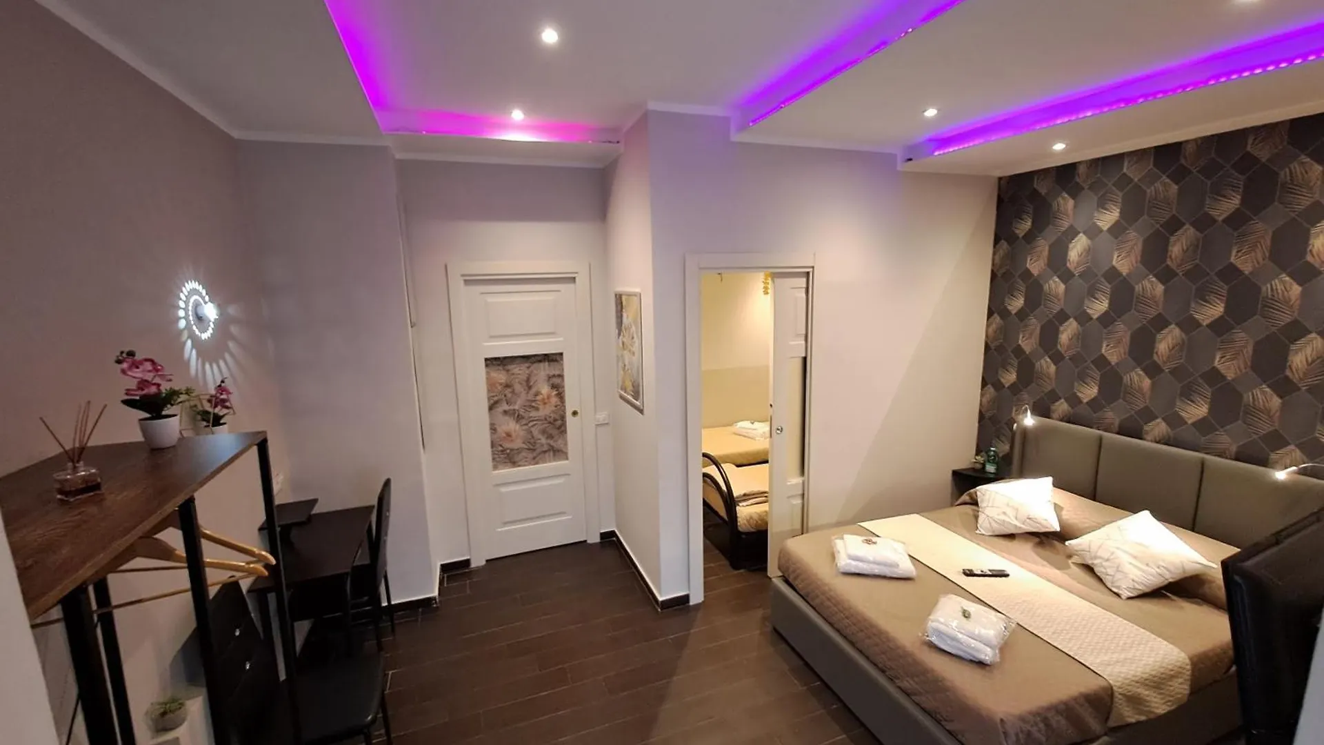 Aircraft Services Rooms Неаполь