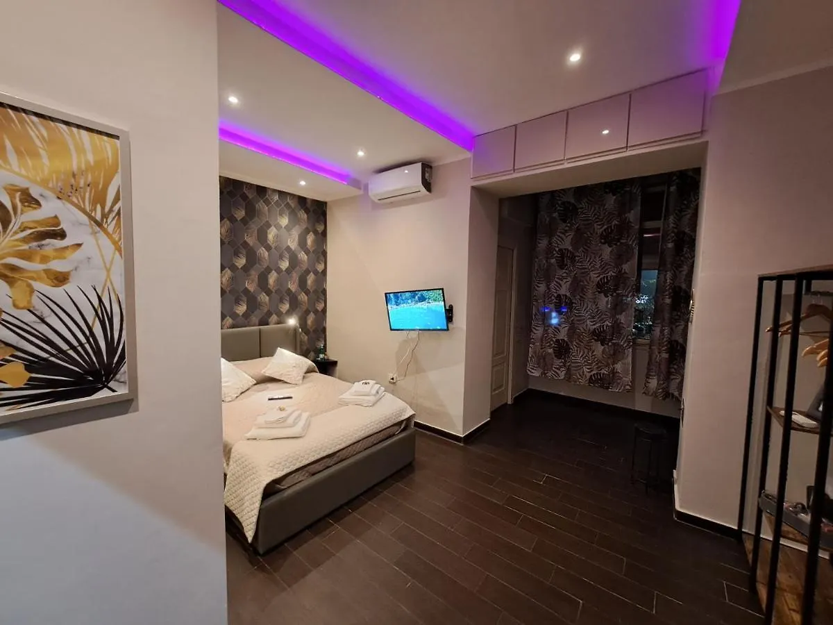 Casa de hóspedes Aircraft Services Rooms Nápoles